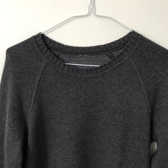 Lululemon Charcoal Gray Long Sleeve Sweater. - Picture 2 of 6